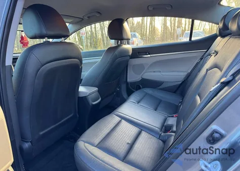 2019 Hyundai Elantra Se z USA, uszkodzony, nr VIN 5NPD74LF4KH457274